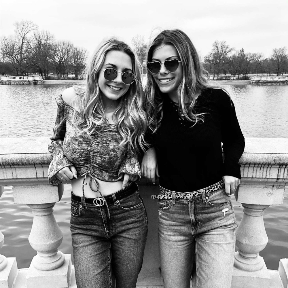 Meet your Posher, Maya